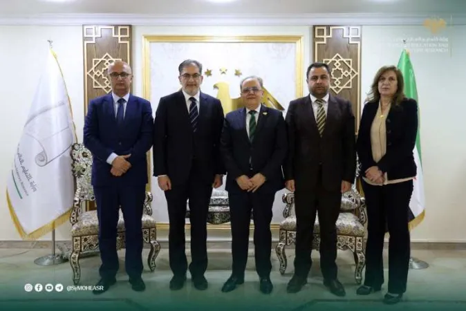 وزير التعليم العالي والبحث العلمي  يبحث مع القائم بأعمال السفارة السورية في روما، سبل التعاون في تعزيز دور الجامعات السورية في إيطاليا.