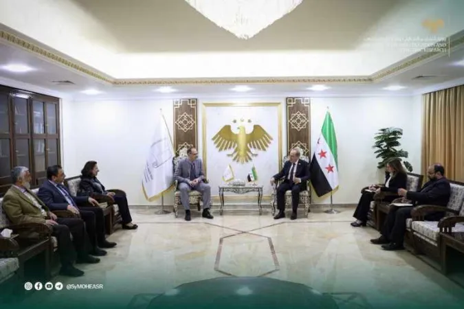 لقاء مع  إدارة الجمعية السورية للهندسة الطبية والوفد المرافق لبحث سبل تنسيق عمل الجمعية ونشاطاتها وربطها مع الوزارة.