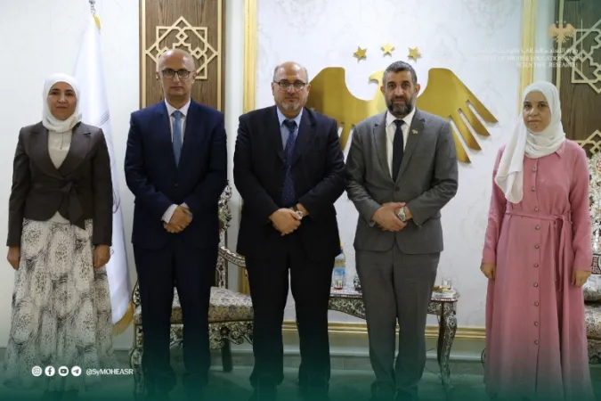 سبل معالجة ملف الطلبة السوريين الدارسين في مصر، أبرز محاور لقاء معاون وزير التعليم العالي لشؤون الطلاب مع القائم بأعمال السفارة السورية لدى جمهورية مصر العربية.
