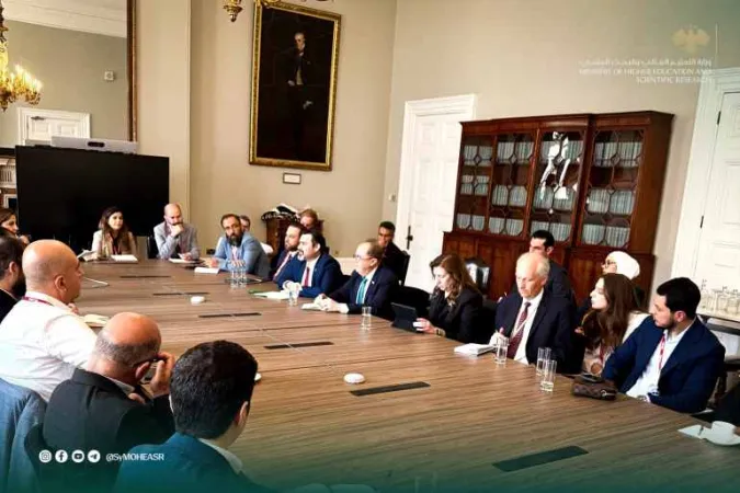 لقاء وزيرا التعليم العالي  والتربية مع أبناء الجالية السورية في المملكة المتحدة بحضور  مدير التنمية في وزارة الخارجية البريطانية.