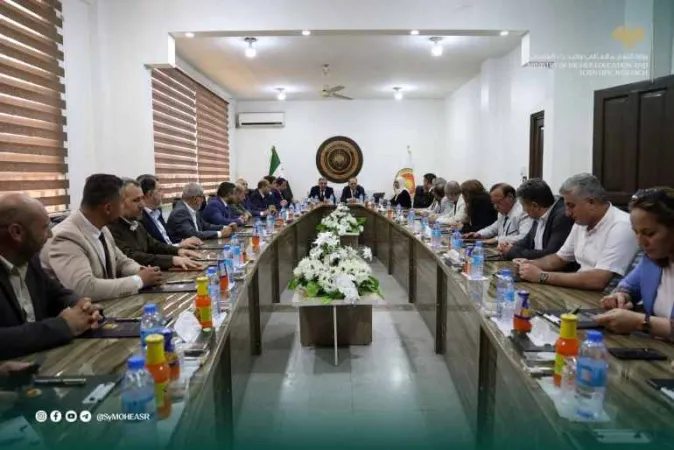 في إطار جولته على المنطقة الشرقية.. وزير التعليم العالي  يزور جامعة روجآفا ويبحث سبل تطوير التعليم العالي في محافظة الحسكة.