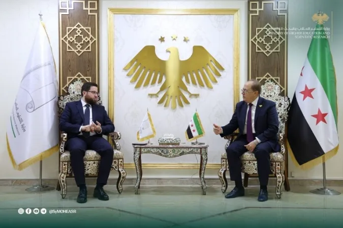 وزير التعليم العالي يبحث مع وزير التنمية الإدارية الهيكليات الإدارية وآليات العمل التنظيمي بين الوزارتين.