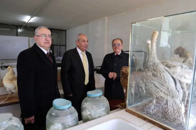 في جولة ميدانية.. وزير التعليم العالي  يطلع على واقع المخابر والأقسام الجامعية في القنيطرة.