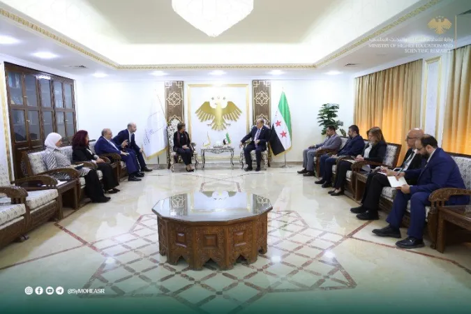 وزير التعليم العالي يبحث مع وفد شبكة «الآغا خان» للتنمية آفاق التعاون المشترك.