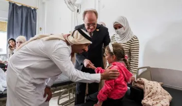 جولة لوزير التعليم العالي  وسفير دولة قطر الشيخ خليفة بن عبد الله آل محمود في مشفى جراحة القلب الجامعي بدمشق