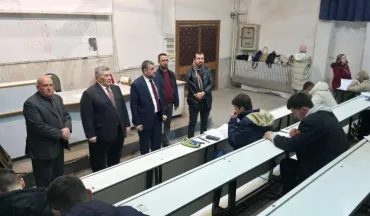 معاون وزير التعليم العالي  في جولةٍ ميدانية للاطلاع على سير امتحانات السنة التحضيرية في جامعة حماة.
