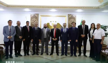 وزير التعليم العالي يبحث مع نقابة أطباء الأسنان آليات مواءمة القبول الجامعي مع احتياجات المجتمع.