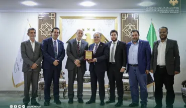 وزير التعليم العالي  يجتمع بفريق مؤتمر سفيرتك للتحول الرقمي في التعليم العالي.