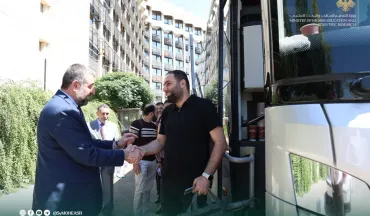 معاون وزير التعليم العالي ، رئيس اللجنة المكلفة بالتنسيق مع الجامعة الألمانية الأردنية، يتابع إجراءات سفر المتدربين.